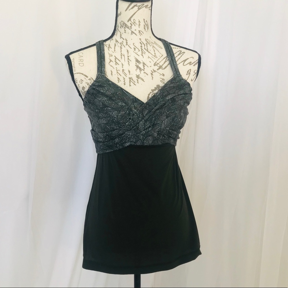 LiLuLemon sports top size S
